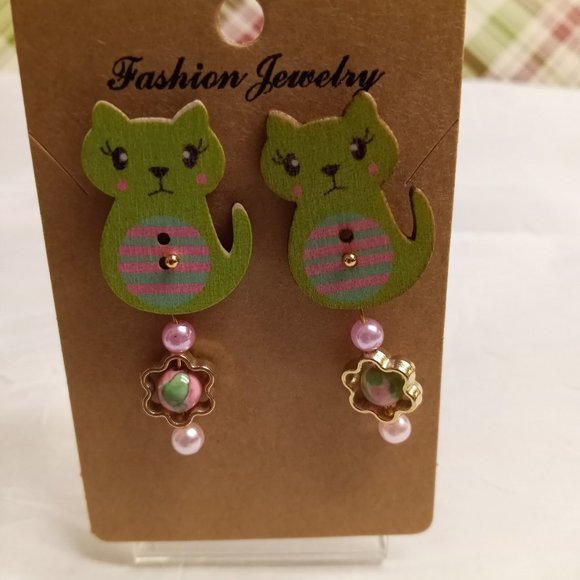 Home Made Handmade Wood & Metal Cat Green & Pink Button Earrings #46 - Picture 13 of 13